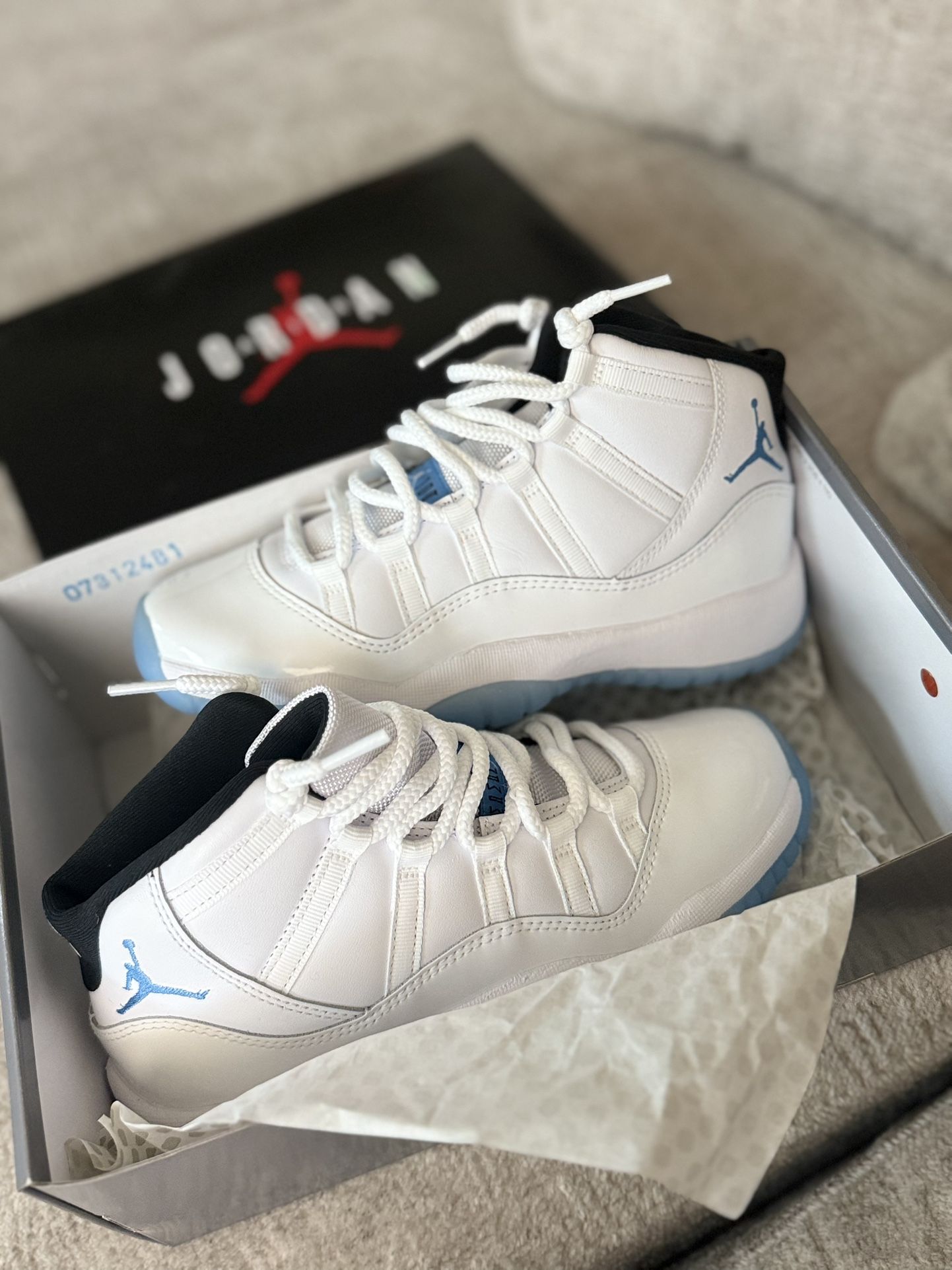 Legend Blue Jordan 11 Big kids Size 4.5Y
