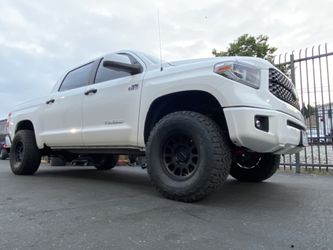 Toyota Tundra (2007–2021) Leveling kit. $365. Installed.