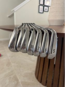 TaylorMade Sim 2 irons