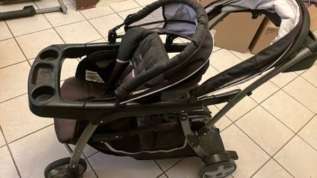 Double stroller black has seat