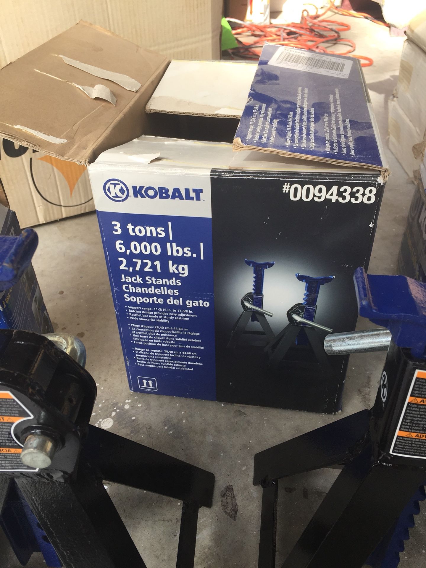 KOBALT 2 1 4 Ton Floor Jack pair of 3 Ton Stands and one 2 Ton