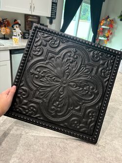 Black house decor
