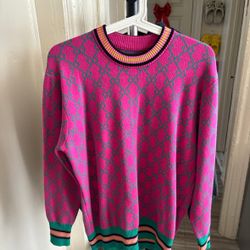 Women’s Luxury Sweatshirt Size Large 