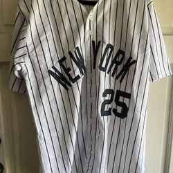 Gleyber Torres Jersey Signed