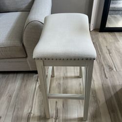 31 Inch Bar Height Upholstered Stool