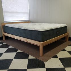 Full size set - can DELIVER almost anywhere for $20 extra - gently used and in very good condition 😍