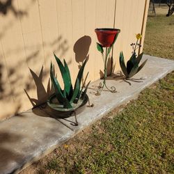 Rod Iron Handcrafted Yard Garden Art Planter $40-50