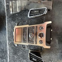 2009-2013 Cadillac Cts control panel