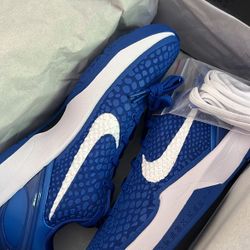 Kobe Protro 6 Size 10.5M