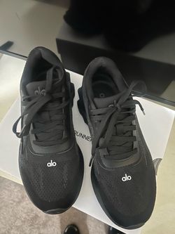 Alo Womens Sneakers sz7