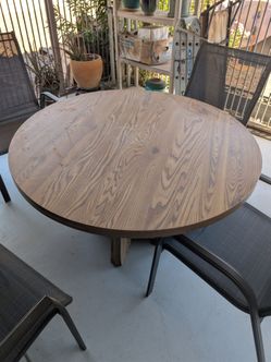 Outdoor table and chairs