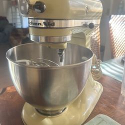 KITCHEN AID MODEL K45 HOUSEHOLD STAND MIXER w BOWL +
