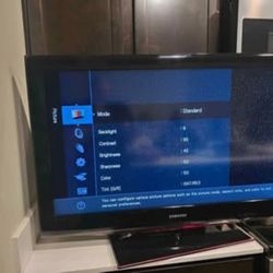 Samsung 46" LCD TV