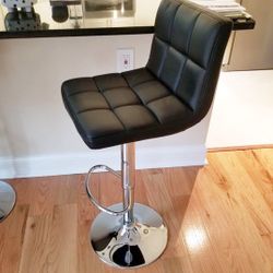 $40 each chair (New) Square barstool swivel bar stool pu leather (adjustable seat height 24-32”) 