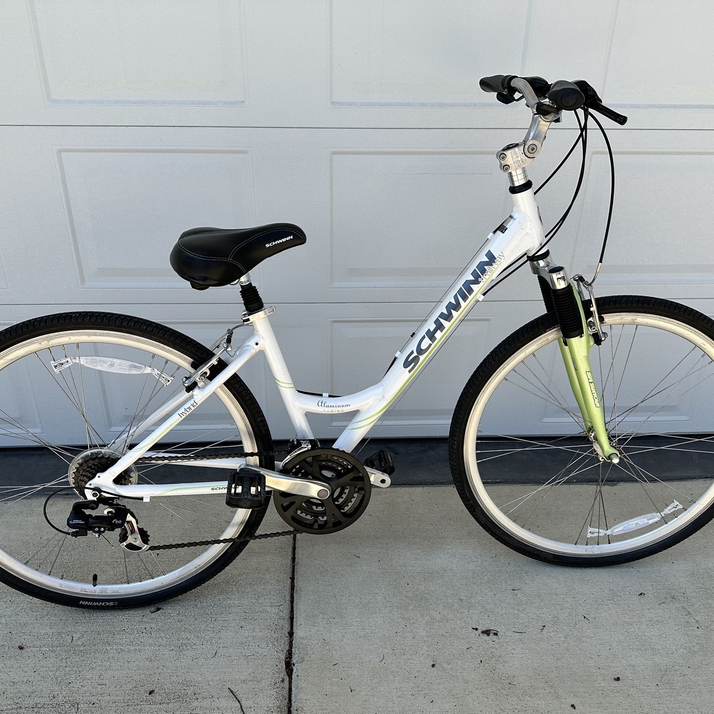 Schwinn Trailway Hybrid Schwinn Hybrid Bike Mens Schwinn Aluminum Trailway  Men's 28
