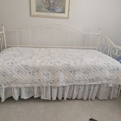 Trundle Bed With Mattresses