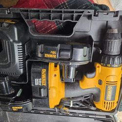 18 V Dewalt Batter Drill And Charger