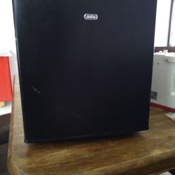 Mini Refrigerator More Microwave