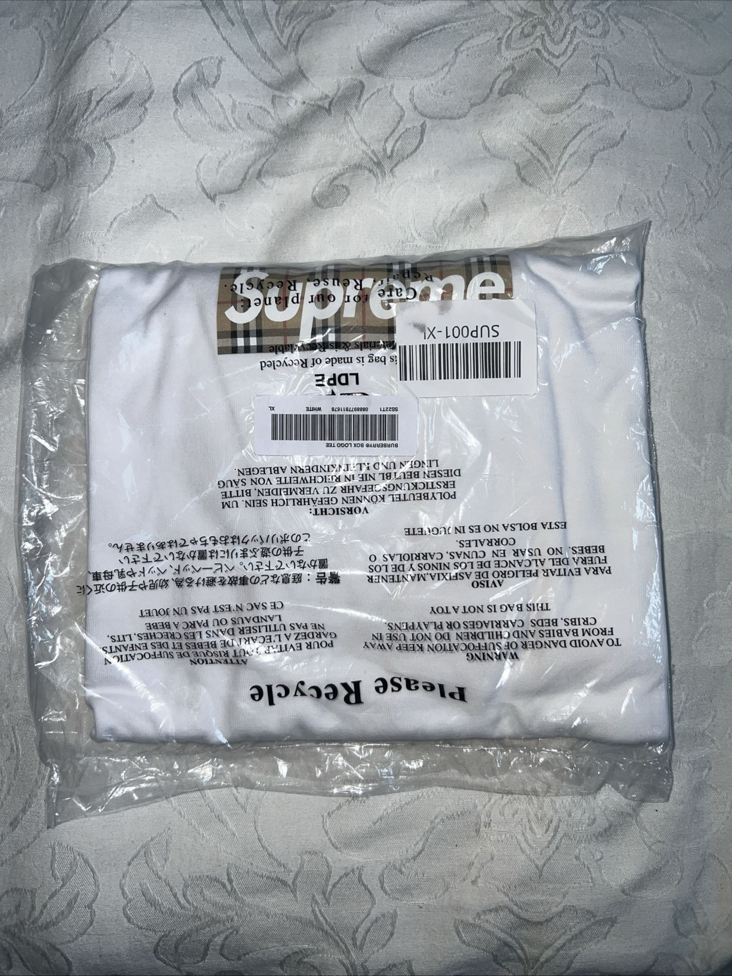 Burberry Supreme Tee Shirt