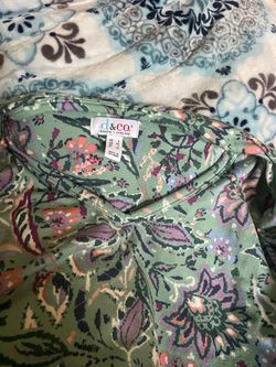 Denim & Co. Floral Top Size Large