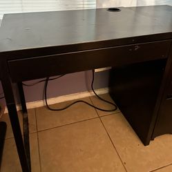 MICKE Vanity Desk