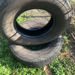 2 gomas LT 245/75-16 Fabricada en el 24