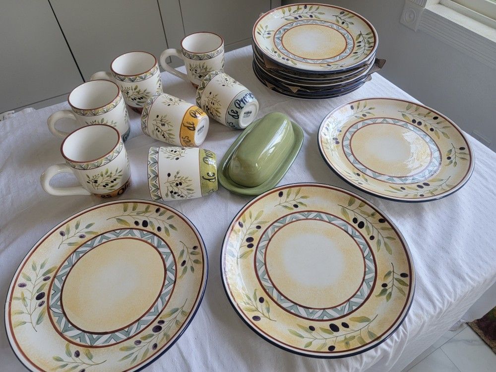 Dish Set For 8