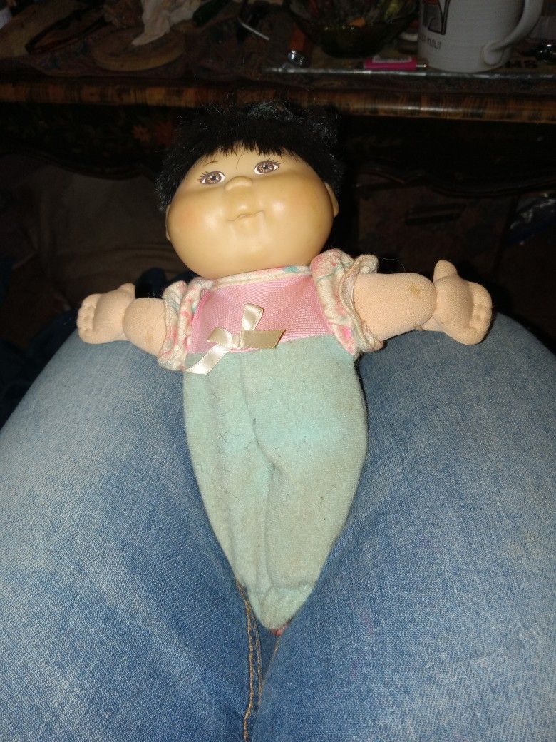 Baby Cabbage Patch Kid. 9" Cute! Curl On Top