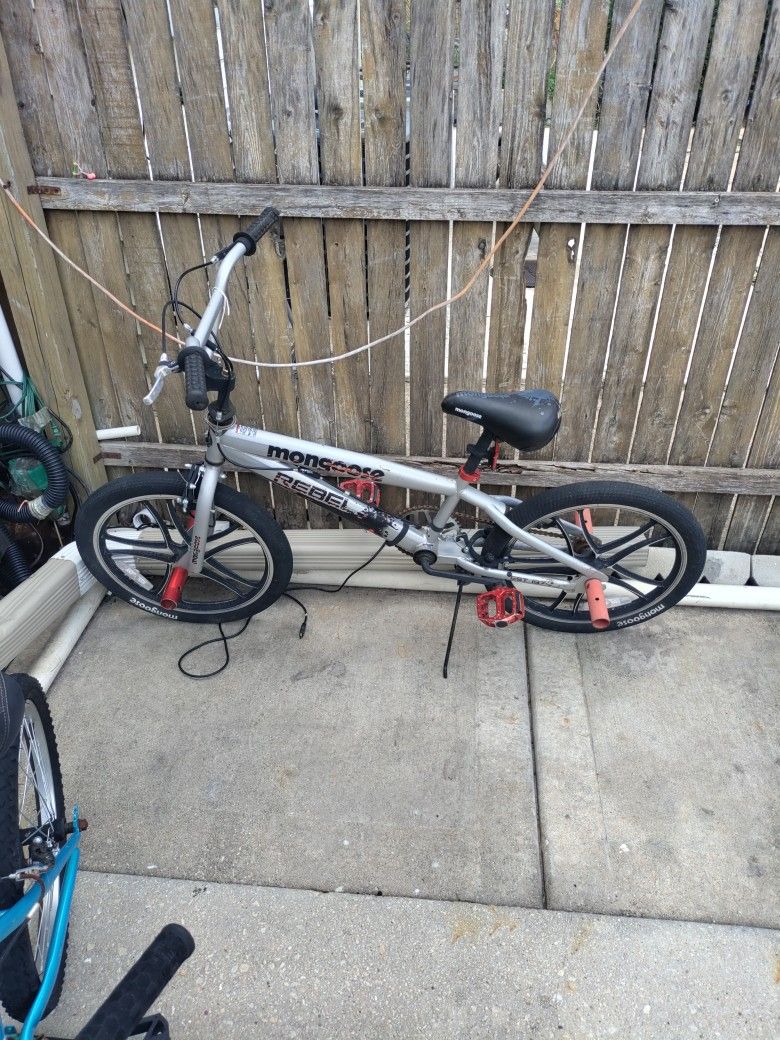 Mongoose Rebel