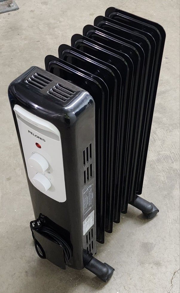 Pelonis HO-0279 Oil-Filled Radiant Electric Space Heater with Thermostat