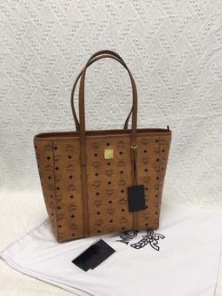 MCM Aren Medium Tote Bag