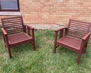 Two very nice patio chairs