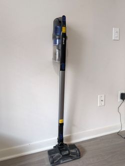 Moving Sale - Shark Pet Cordless Stick Vacuum – $60