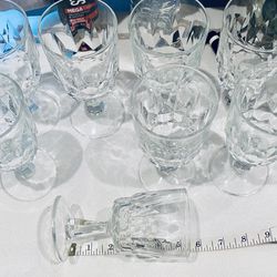 Arcoroc Vintage  Wine Water Glasses Clear Vintage Set of 8. Mint Condition. These pretty much sat in an expensive China Cabinet crystal that was purch