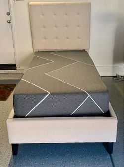 Twin bed NEW!
