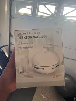 Desktop vacuum