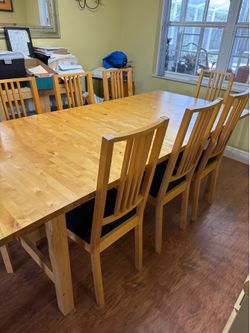 Dining room table