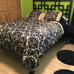 West Elm Bed, Tv/dresser And End Table Queen Size