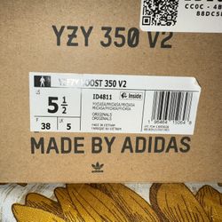 Yeezy Boost 350 V2 Size 5.5