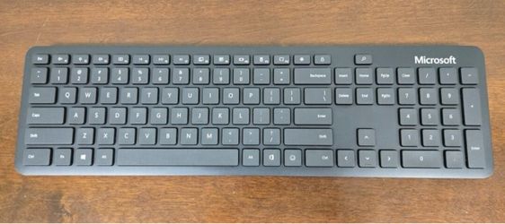 Microsoft 1898 Wireless Bluetooth Keyboard Black Connectivity Numeric Keypad