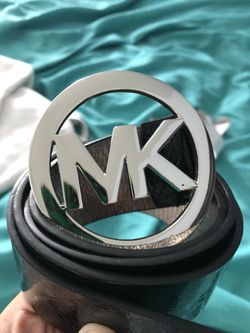 Micheal kors belt (women’s)