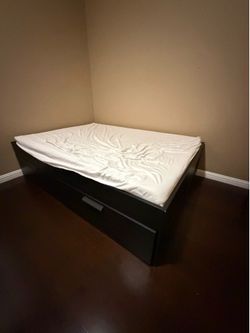 Full size bed with drawers