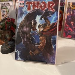 Thor #28 - Exclusive Variant