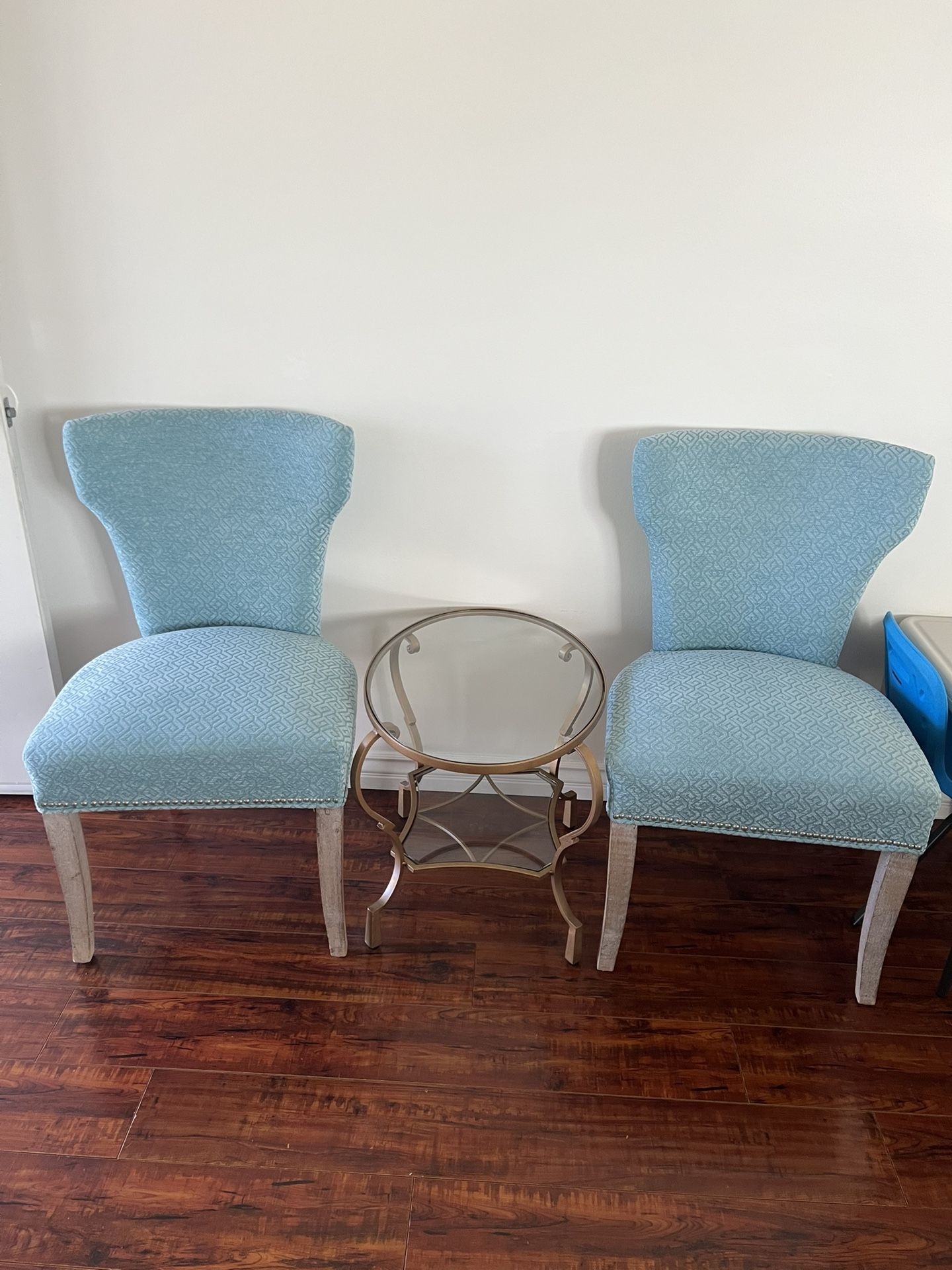 Living Room (Furniture Set)