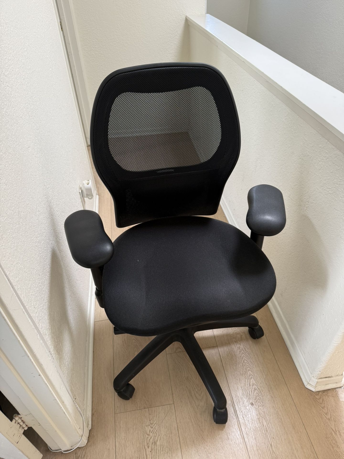 Black Office Desk Chair BodyBilt