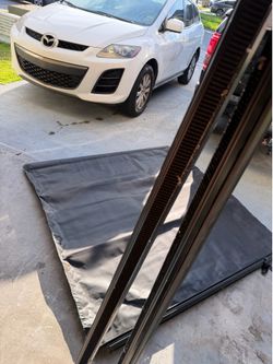 $100 OBO – Ford Truck Bed Tonneau Cover / Bed Cover (5ft–5.5ft Bed)