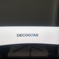 Deco Gear Curved 49 Monitor 