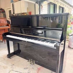 Young chang Black Gloss Upright Piano