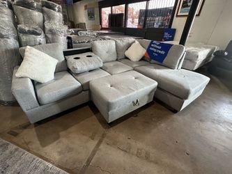 New Light Gray Sectional w/ Free Ottoman - $0 Down, Flexible Payments Available