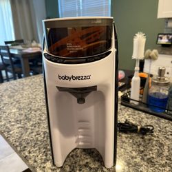 Baby Brezza Formula Dispenser 